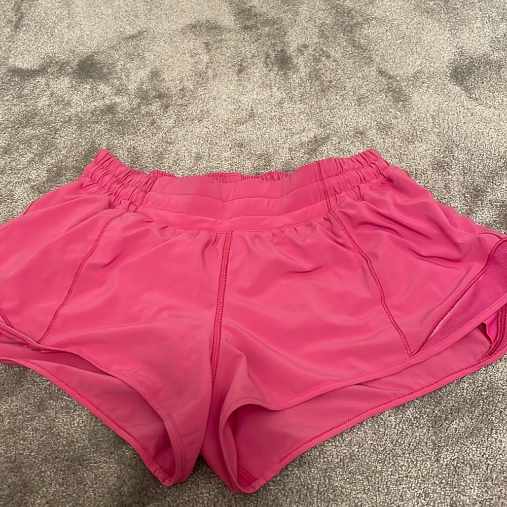 lululemon hotty hot LR short size 8